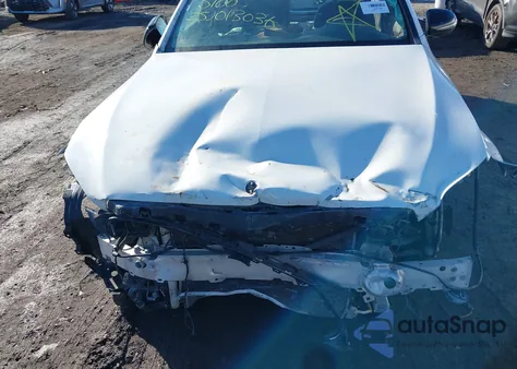 2019 Mercedes-Benz C 300 4Matic z USA, uszkodzony, nr VIN 55SWF8EB4KU313962